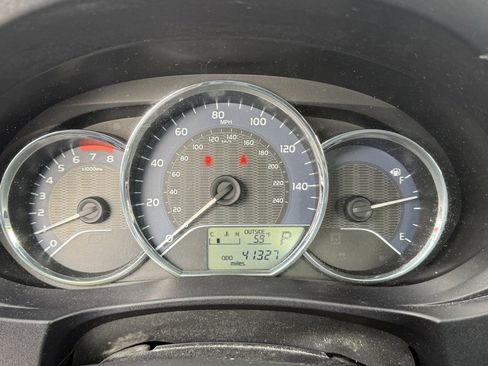 Used 2015 Toyota Corolla LE image 29