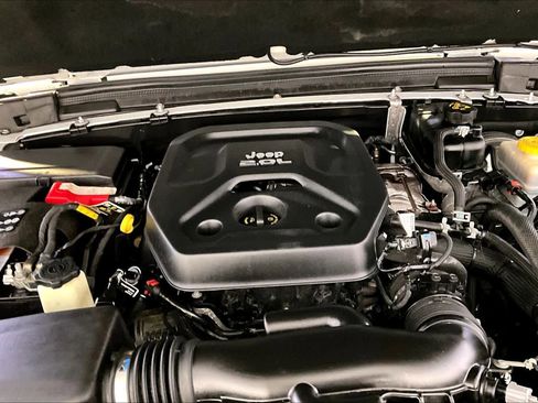 Used 2020 Jeep Wrangler Sport AWD/4WD image 29