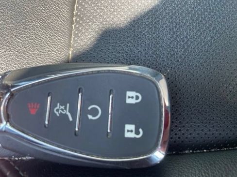 Used 2019 Chevrolet Blazer LT w/ Sound & Technology Package FWD image 5