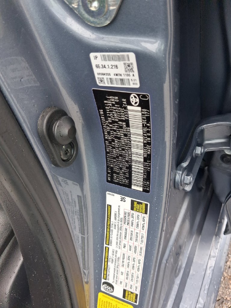 Used 2025 Toyota Corolla LE FWD image 26