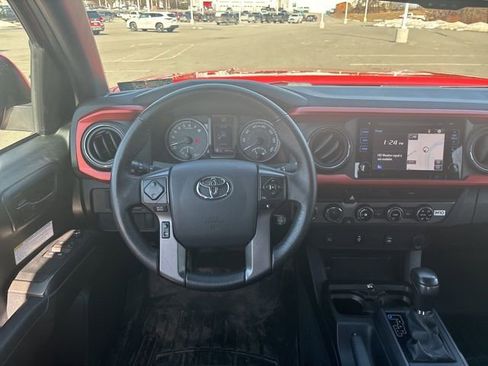 Used 2017 Toyota Tacoma TRD Off-Road w/ Tow Package image 19