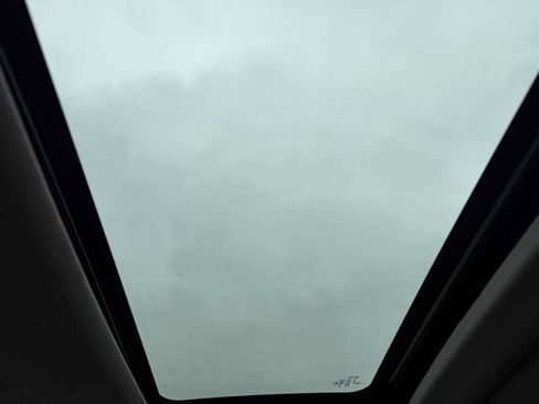 Used 2024 Honda CR-V EX-L image 7