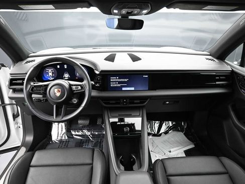 Certified 2025 Porsche Macan Electric RWD image 6