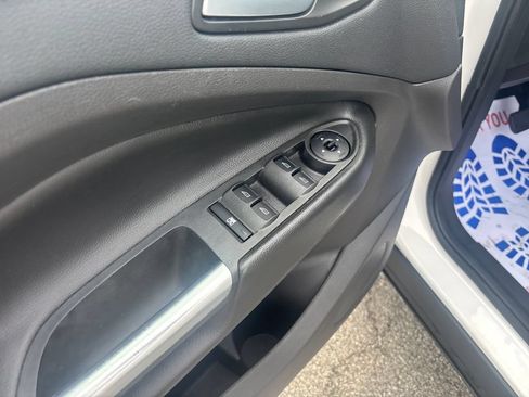 Used 2017 Ford Escape SE AWD/4WD image 15