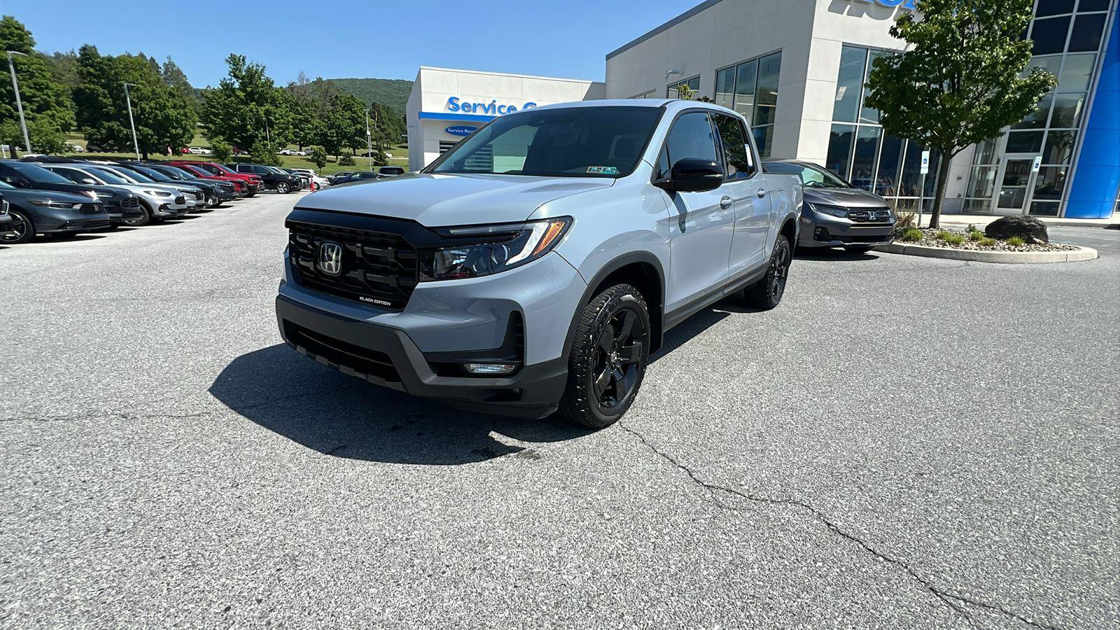 Used 2025 Honda Ridgeline Black Edition image 8