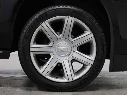 Used 2016 Cadillac Escalade Premium AWD/4WD image 12