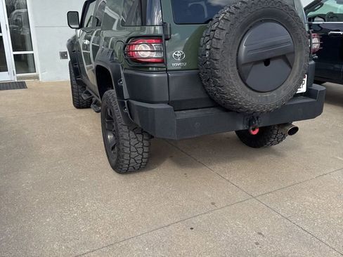 Used 2014 Toyota FJ Cruiser 4WD w/ Upgrade Package image 6