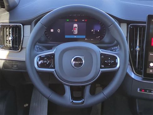 New 2026 Volvo XC90 B6 Plus w/ Protection Package Premier image 22