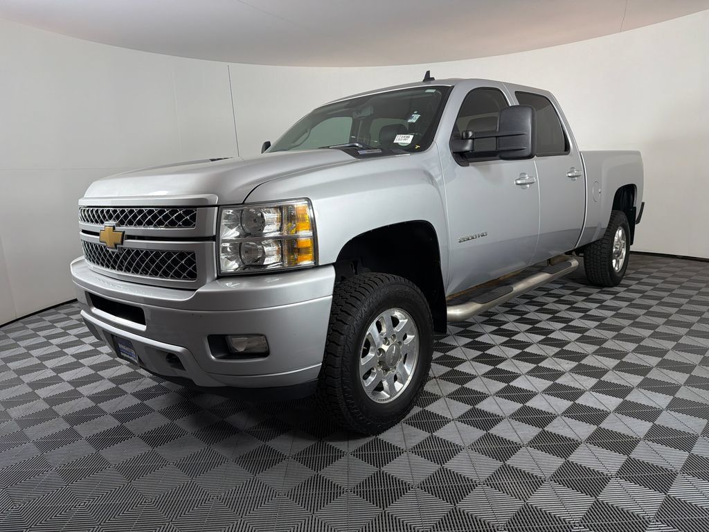 Used 2013 Chevrolet Silverado 2500 LTZ w/ LTZ Plus Package AWD/4WD image 7
