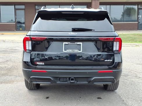 Used 2025 Ford Explorer ST-Line AWD/4WD image 4