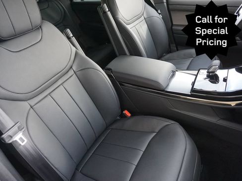 New 2025 Land Rover Range Rover Sport Dynamic SE AWD/4WD image 24