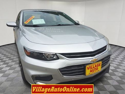 Used 2017 Chevrolet Malibu LT w/ Leather Package image 15
