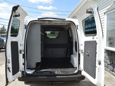 Used 2015 Nissan NV200 S w/ Back Door Glass Package image 9