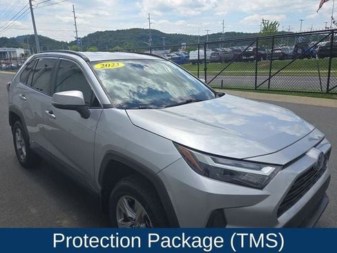 Used 2023 Toyota RAV4 XLE AWD/4WD image 8