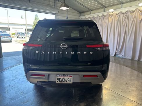 Used 2024 Nissan Pathfinder SL w/ SL Premium Package FWD image 6
