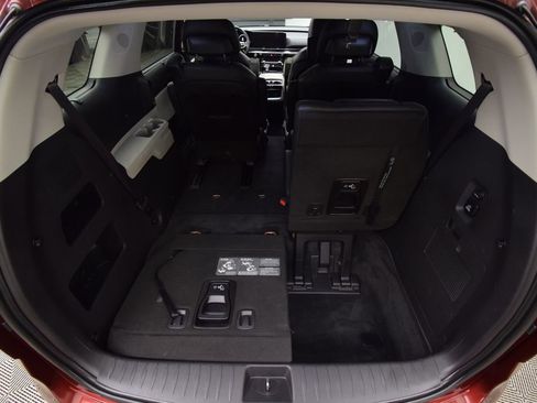 Used 2022 Kia Carnival SX Prestige FWD image 34