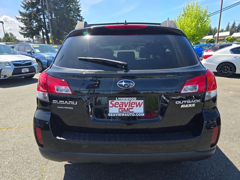 Used 2012 Subaru Outback 2.5i Limited w/ Moonroof Pkg AWD/4WD image 4