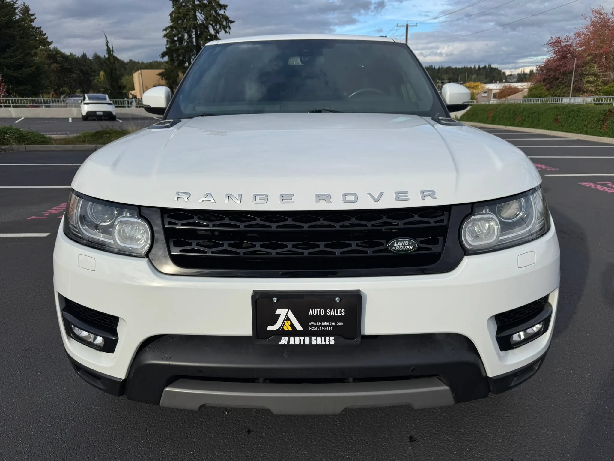 Used 2014 Land Rover Range Rover Sport HSE AWD/4WD image 3