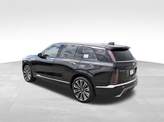 New 2026 Cadillac Vistiq Premium Luxury video 3