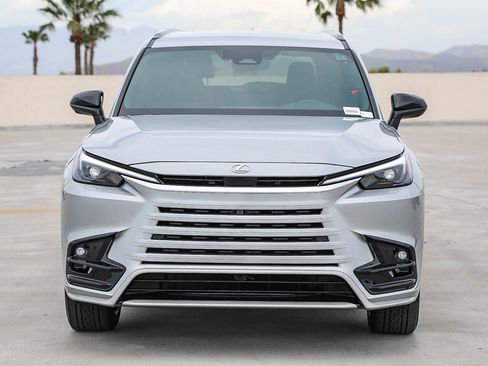 New 2026 Lexus TX 500h AWD image 2