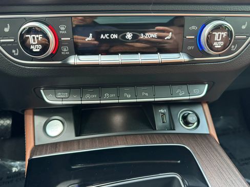Used 2021 Audi Q5 Prestige w/ Prestige Package AWD/4WD image 39