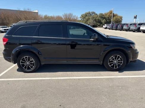 Used 2018 Dodge Journey SE w/ Popular Equipment Group image 6