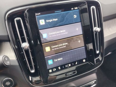 New 2025 Volvo XC40 B5 Ultra w/ Climate Package image 15