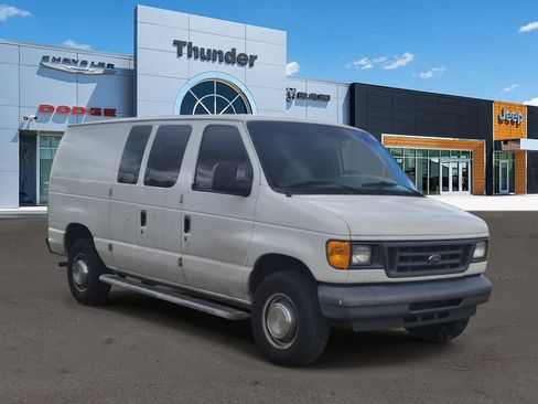 Used 2006 Ford E-250 and Econoline 250 RWD image 1