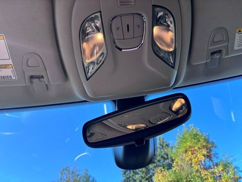 Used 2019 Jeep Compass Latitude w/ Cold Weather Group image 26