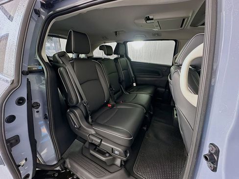 Certified 2025 Honda Odyssey Touring image 27