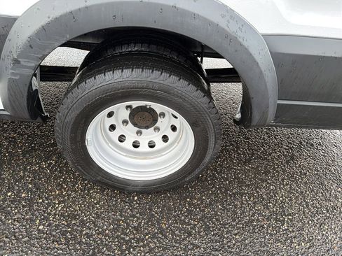 Used 2024 Ford Transit 350 XLT image 13