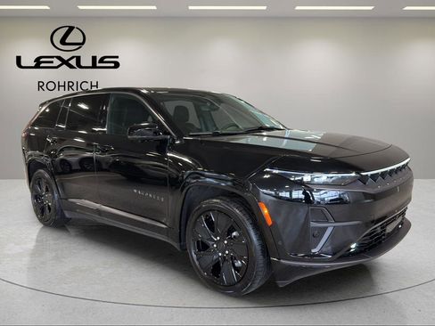 Used 2025 Jeep Wagoneer S Limited image 4