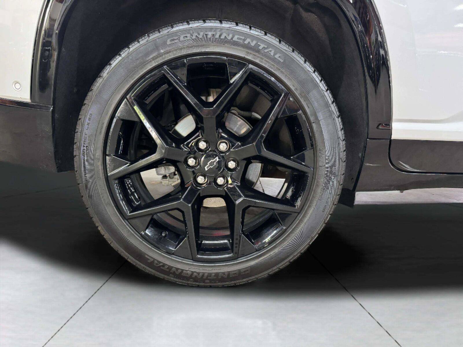 Used 2024 Chevrolet Traverse RS AWD/4WD image 45