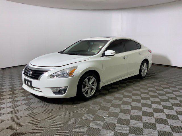 Used 2015 Nissan Altima 2.5 SV w/ Convenience Package FWD image 9