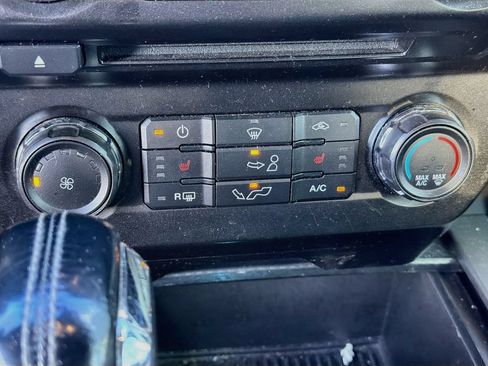 Used 2018 Ford F150 XLT w/ Equipment Group 302A Luxury AWD/4WD image 18