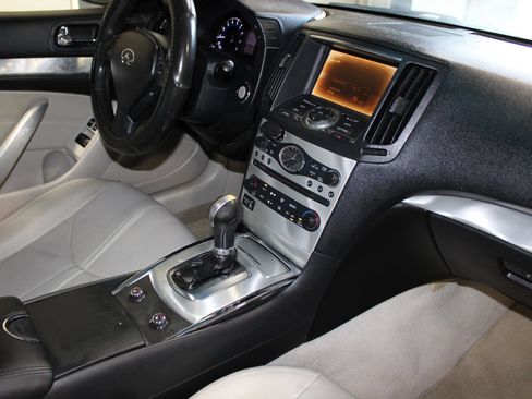 Used 2013 INFINITI G37 Journey w/ Premium Pkg RWD image 31