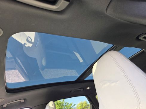 Used 2026 Jaguar F-PACE R-Dynamic S image 19