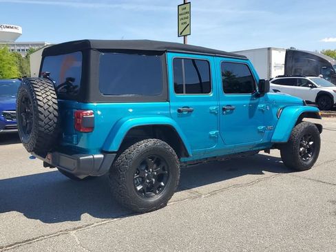 Certified 2024 Jeep Wrangler Unlimited w/ Convenience Group AWD/4WD image 8