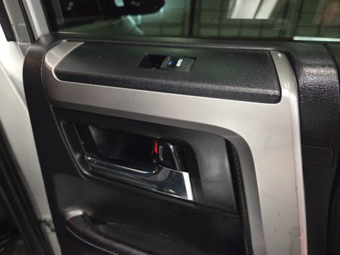 Used 2017 Toyota 4Runner SR5 image 34