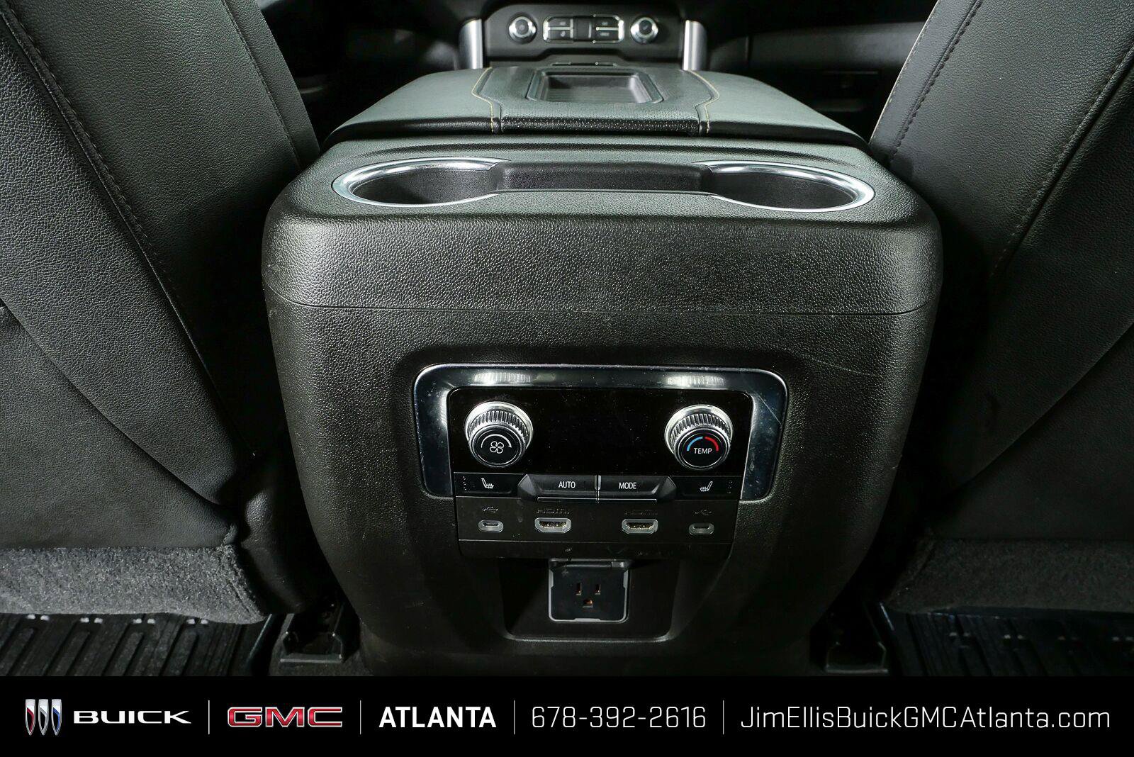 Used 2021 GMC Yukon SLT w/ SLT Premium Package RWD image 22