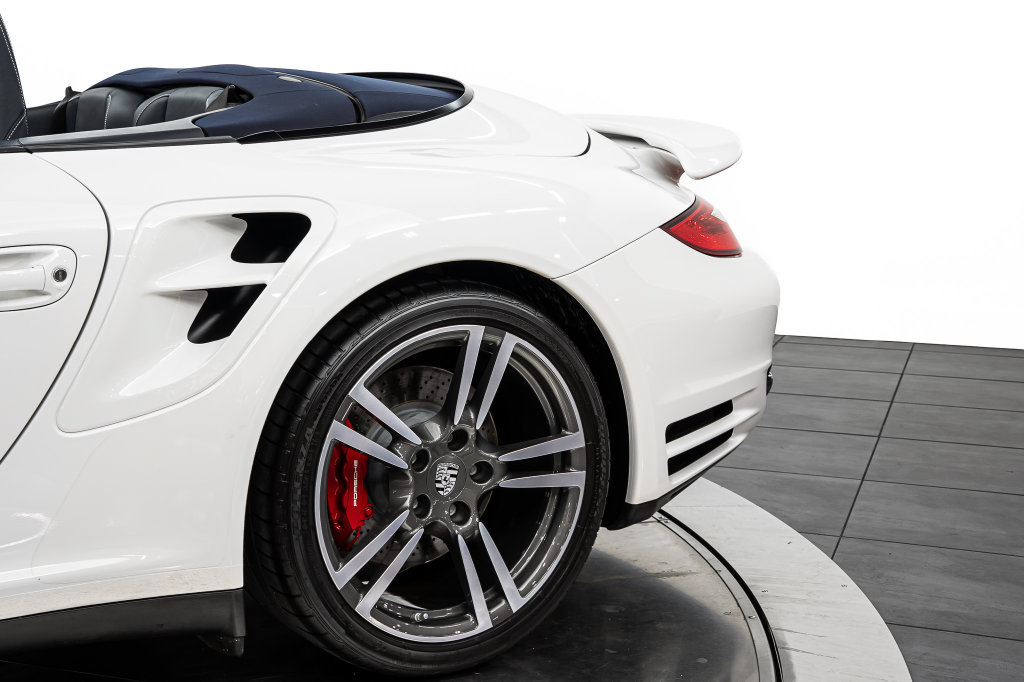 Used 2010 Porsche 911 Turbo AWD/4WD image 17