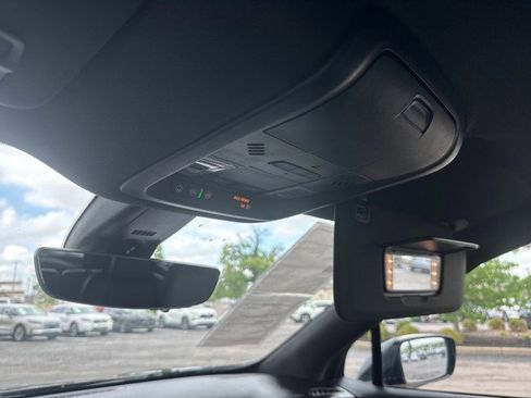 Used 2024 Buick Enclave Premium AWD/4WD image 14