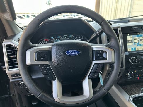 Used 2018 Ford F250 Lariat w/ Lariat Value Package image 6