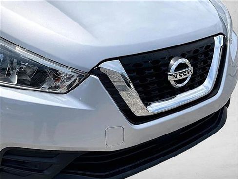Used 2020 Nissan Kicks SV FWD image 29