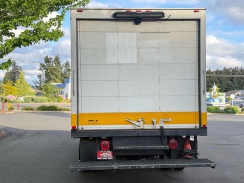 Used 2017 Ford F550 2WD Regular Cab Super Duty image 5