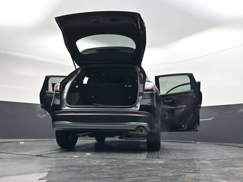 Used 2025 Honda HR-V Sport image 41