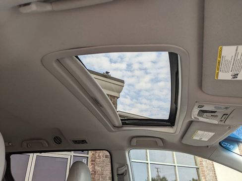 Used 2013 Toyota Sienna XLE FWD image 16