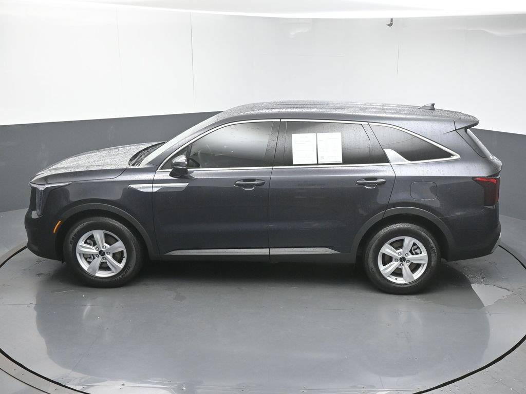 Used 2026 Kia Sorento LX FWD image 45