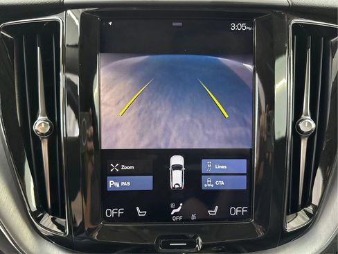 Used 2020 Volvo XC60 T6 Momentum AWD/4WD image 36