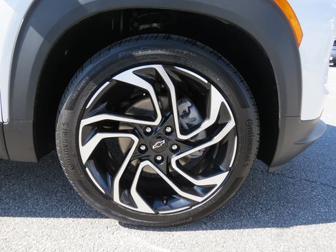 Certified 2025 Chevrolet TrailBlazer RS w/ Convenience Package image 10